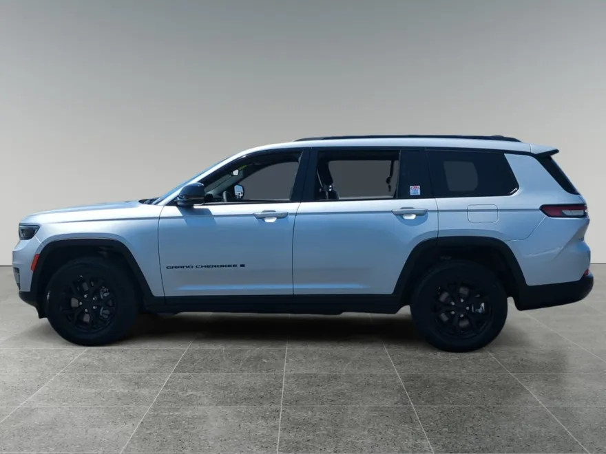2024 Jeep Grand Cherokee Altitude photo 1