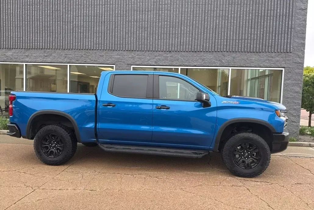 2022 Chevrolet Silverado 1500 ZR2 photo 1