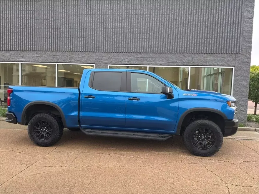 2022 Chevrolet Silverado 1500 ZR2 photo 1
