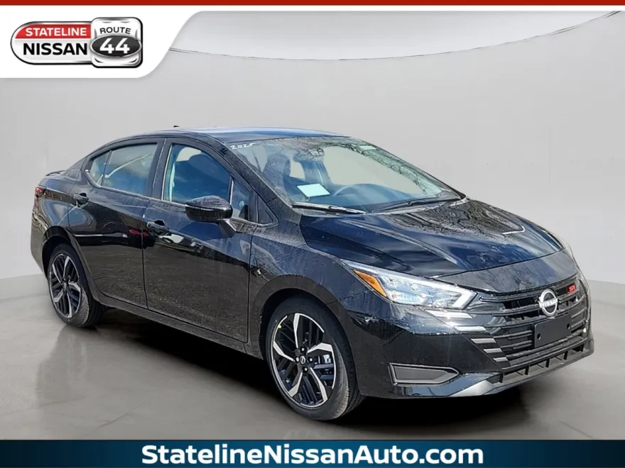 2025 Nissan Versa SR photo 1