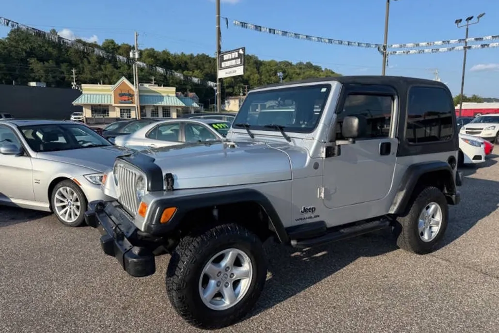 2004 Jeep Wrangler SE photo 1
