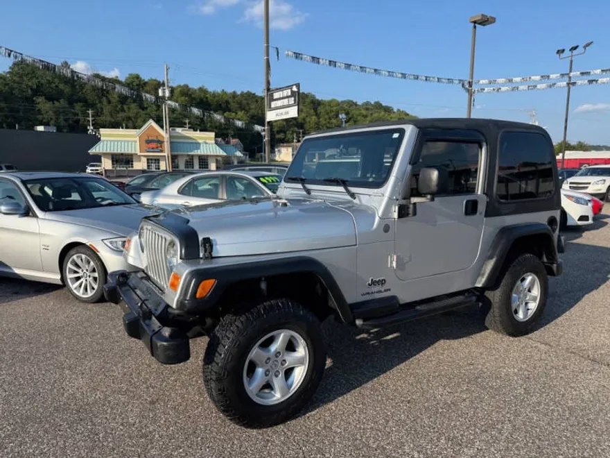 2004 Jeep Wrangler SE photo 1