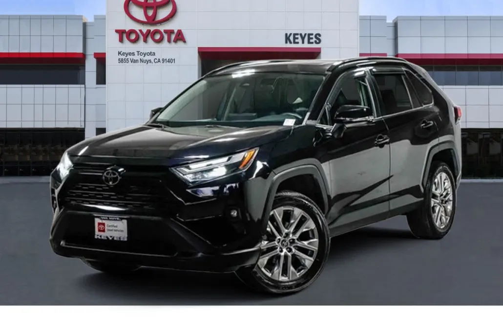 2022 Toyota RAV4 XLE Premium photo 1