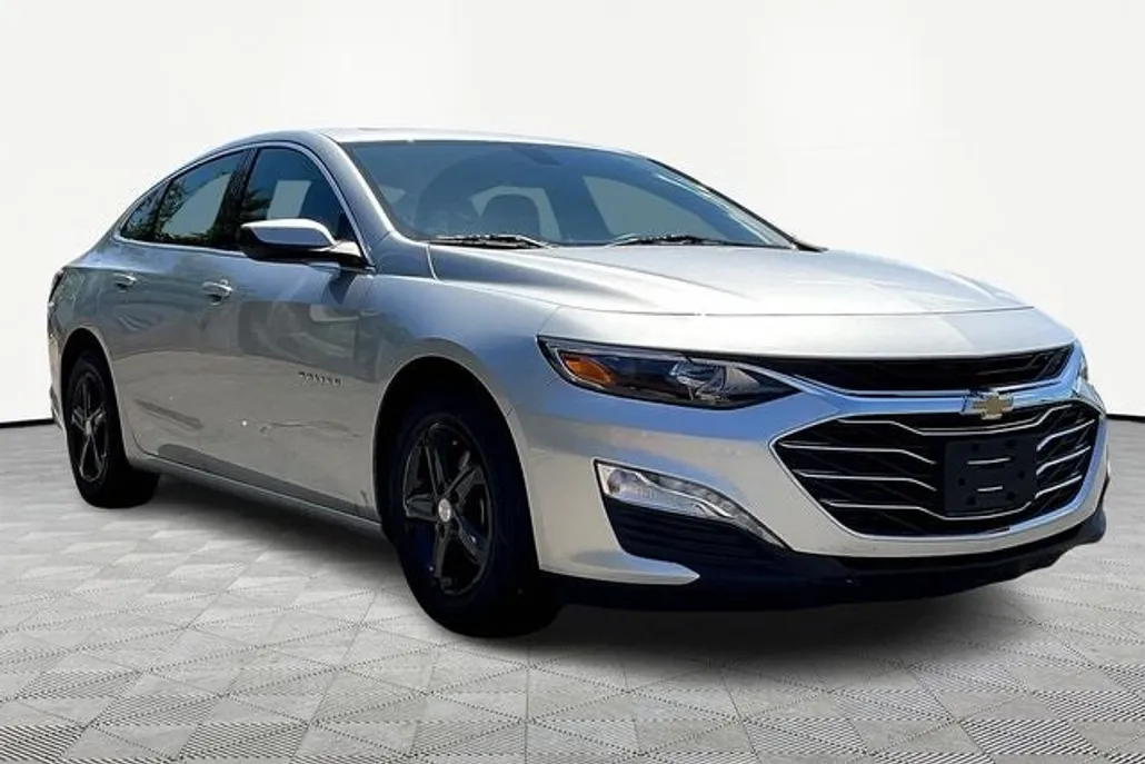 2022 Chevrolet Malibu 1LT photo 1