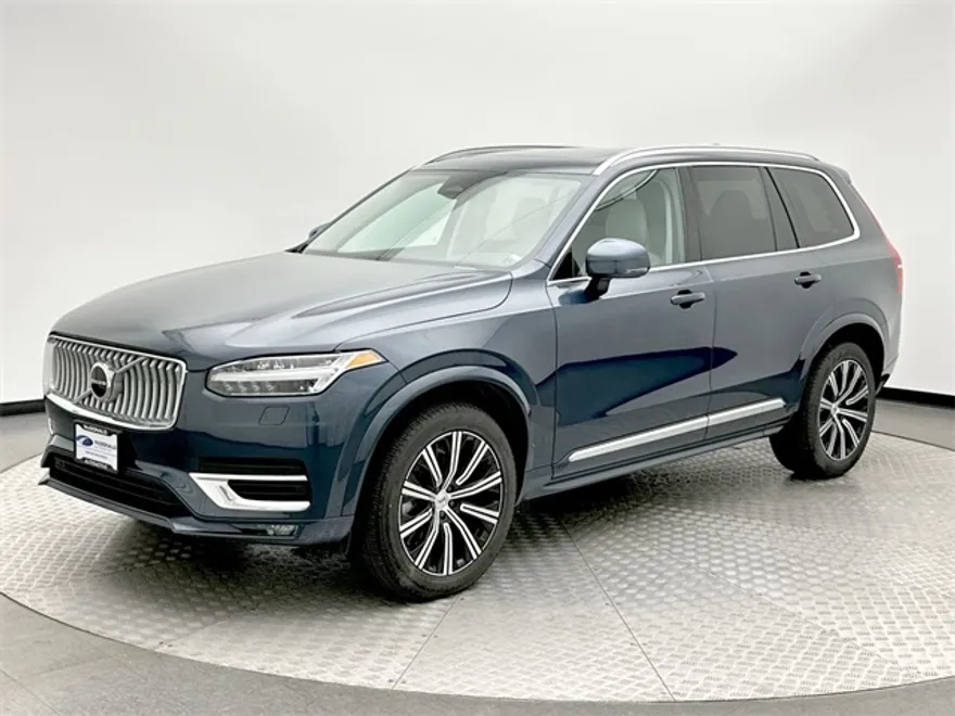 2025 Volvo XC90 B5 AWD Core photo 1