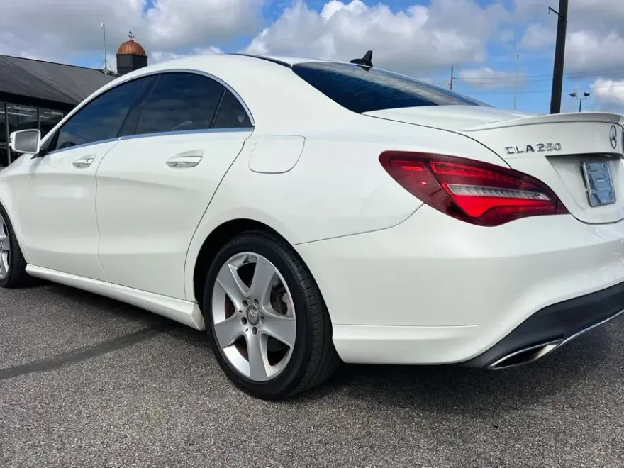 2018 Mercedes Benz CLA 250 photo 1