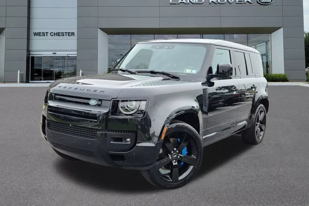 2022 Land Rover Defender 110 V8 photo 1