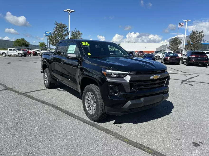 2026 Chevrolet Colorado LT photo 1