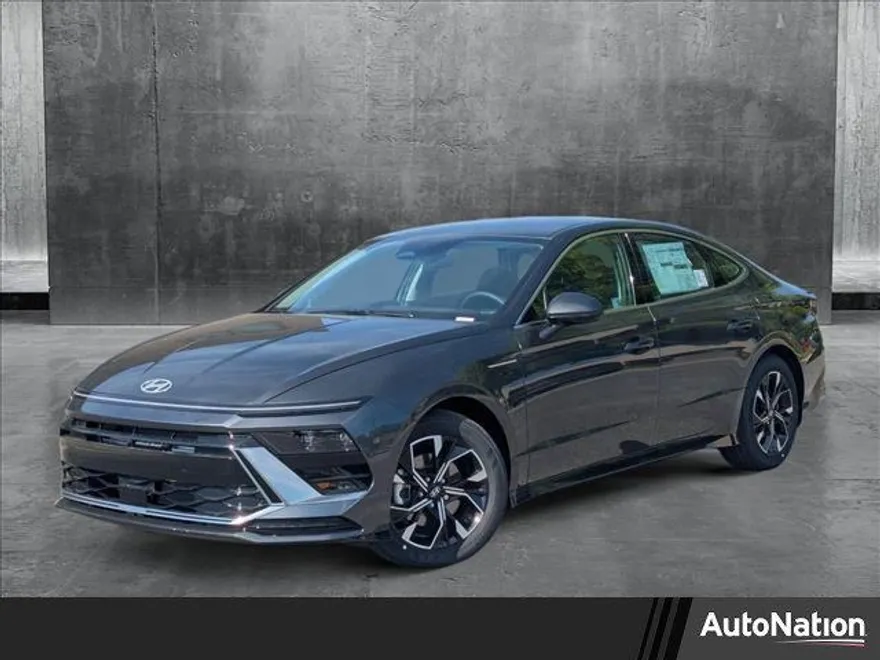 2025 Hyundai Sonata SEL photo 1