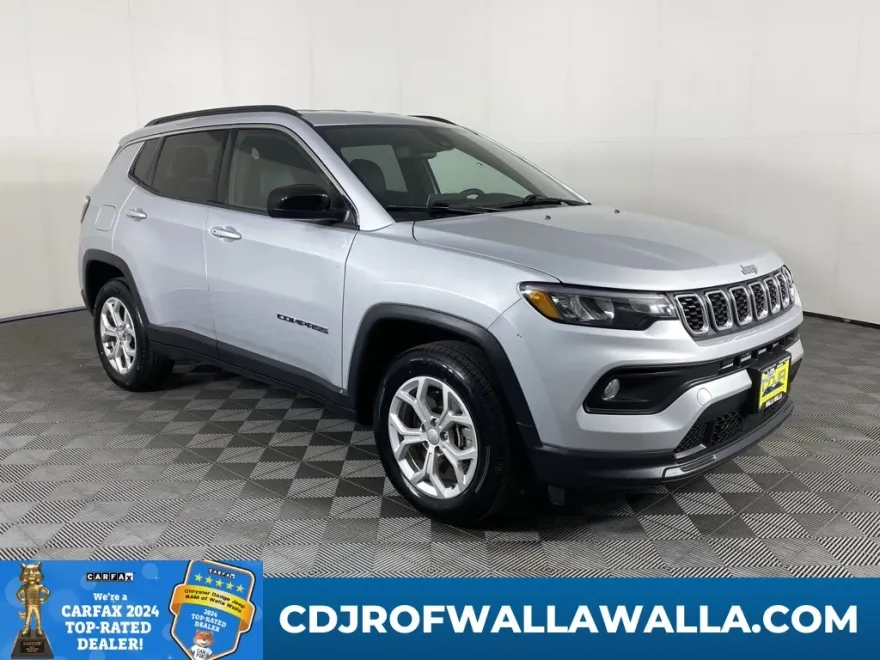 2024 Jeep Compass Latitude photo 1