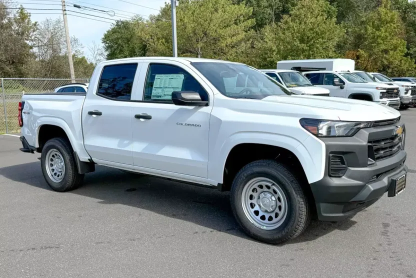 2026 Chevrolet Colorado Work Truck photo 1