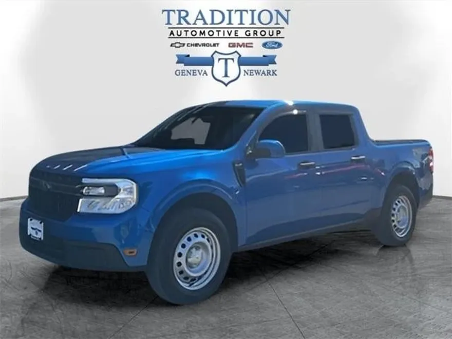 2022 Ford Maverick XLT photo 1