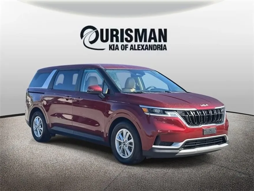 2024 Kia Carnival LX photo 1