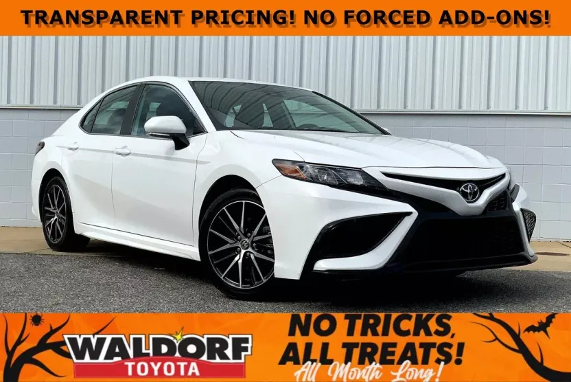 2024 Toyota Camry SE photo 1