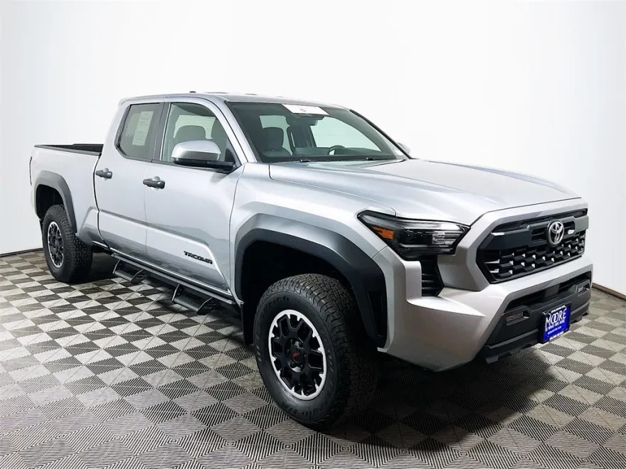 2024 Toyota Tacoma TRD Off-Road photo 1
