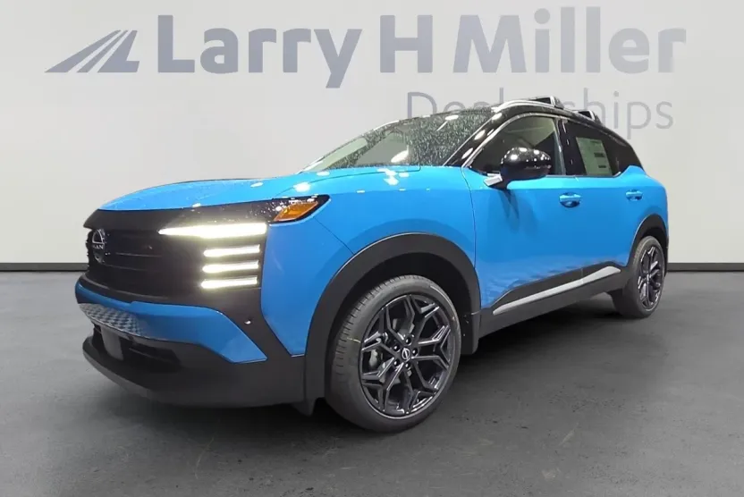 2026 Nissan Kicks SR photo 1