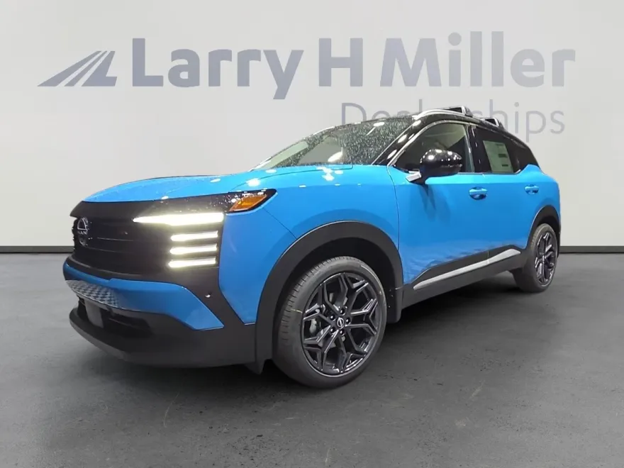2026 Nissan Kicks SR photo 1