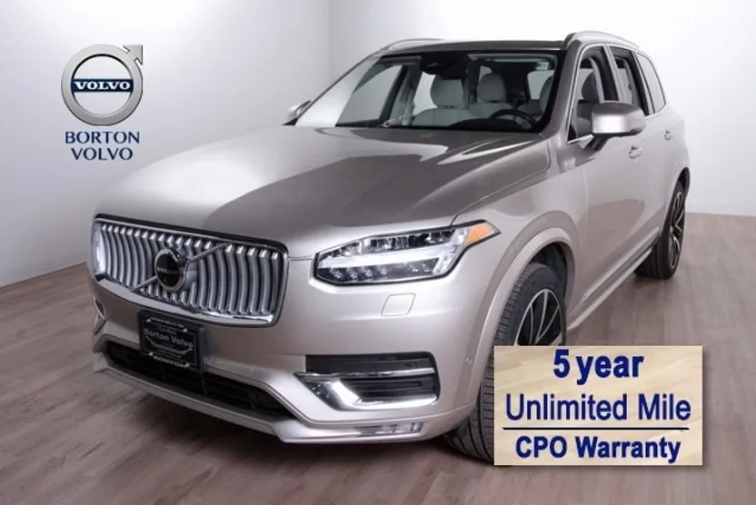 2023 Volvo XC90 Plus photo 1
