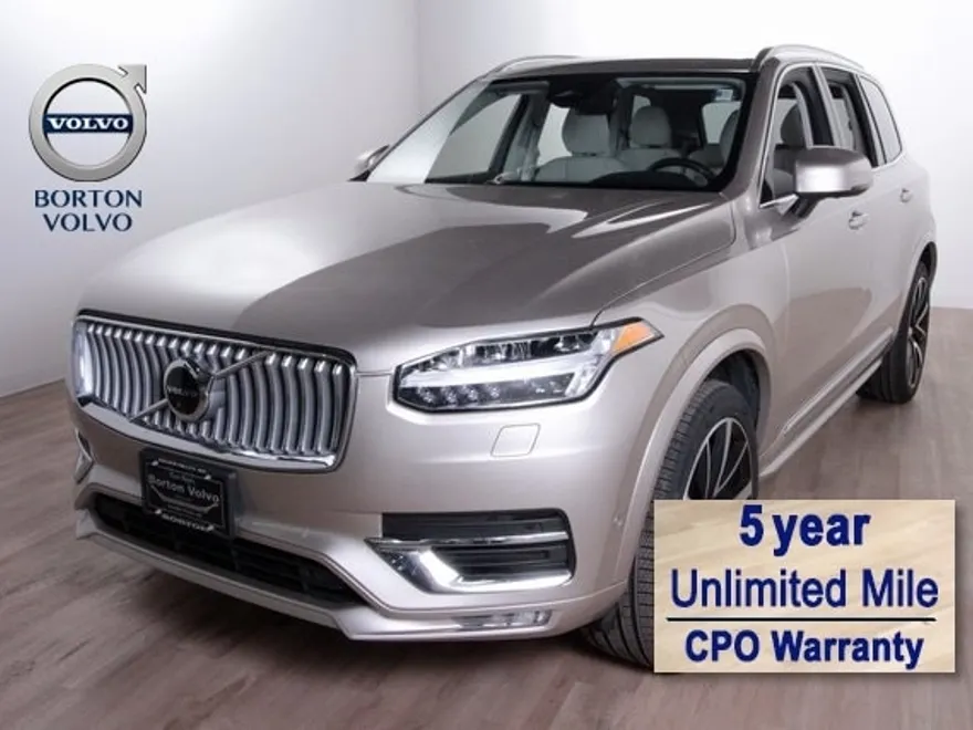 2023 Volvo XC90 Plus photo 1