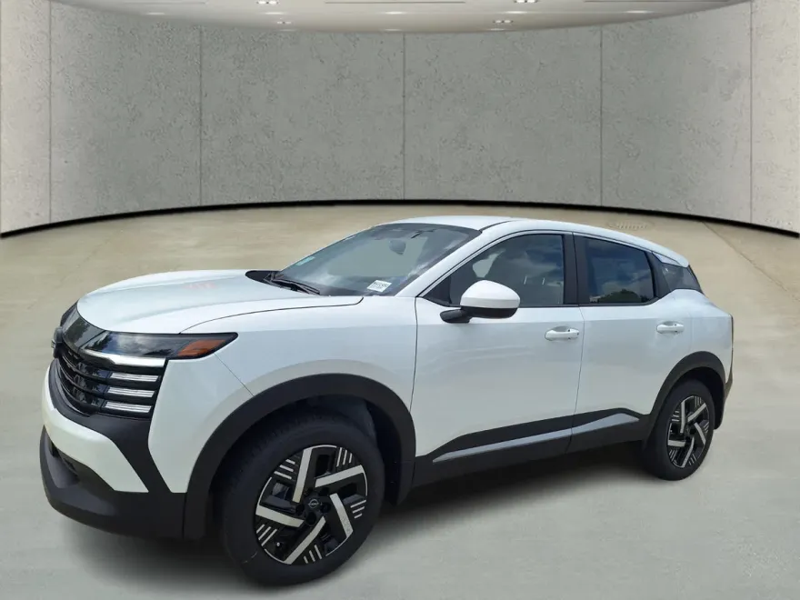 2025 Nissan Kicks SV photo 1