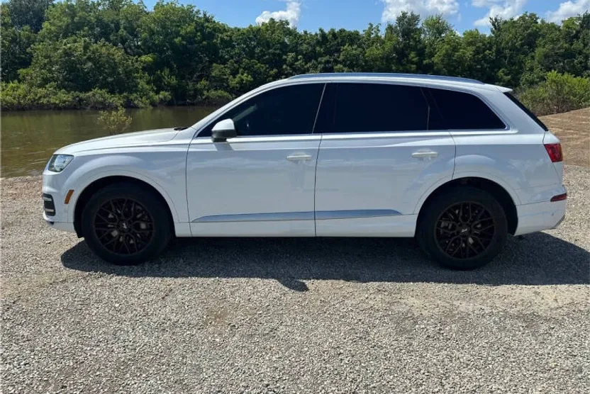2019 Audi Q7 Prestige 55 photo 1