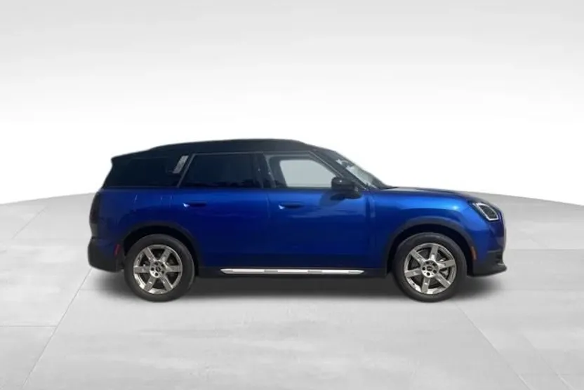 2025 Mini Countryman S ALL4 photo 1