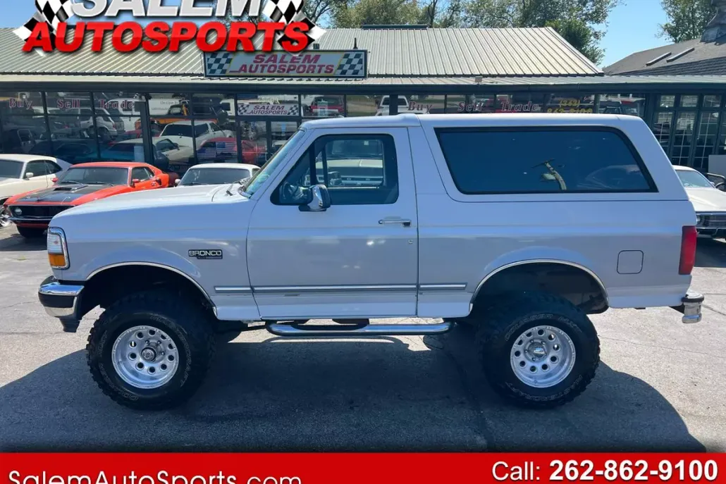 1996 Ford Bronco photo 1