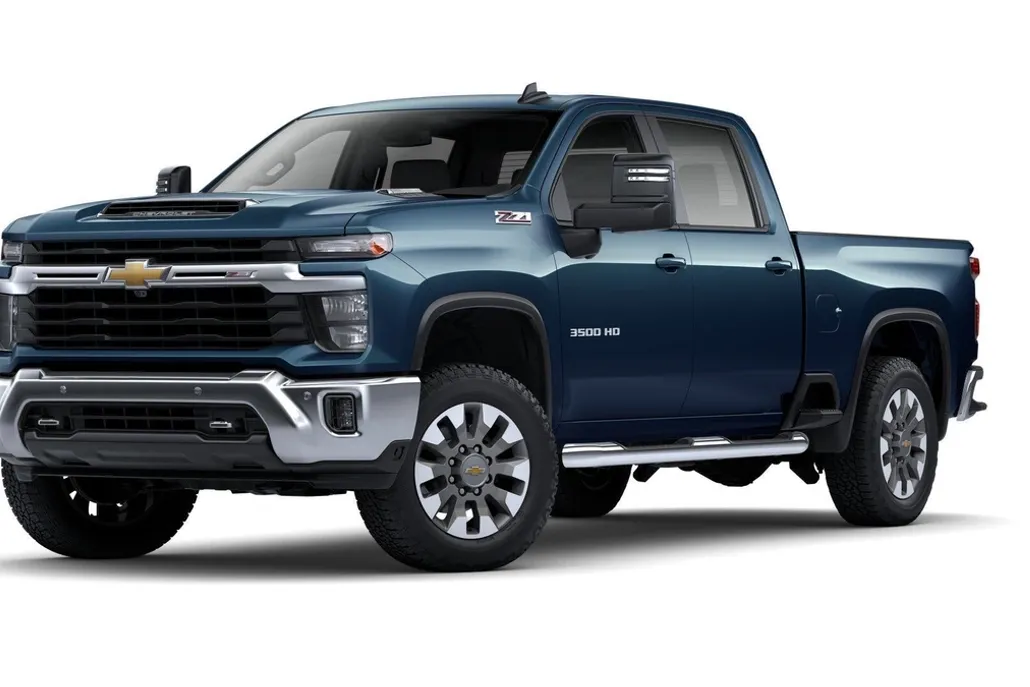 2025 Chevrolet Silverado 3500HD LT photo 1