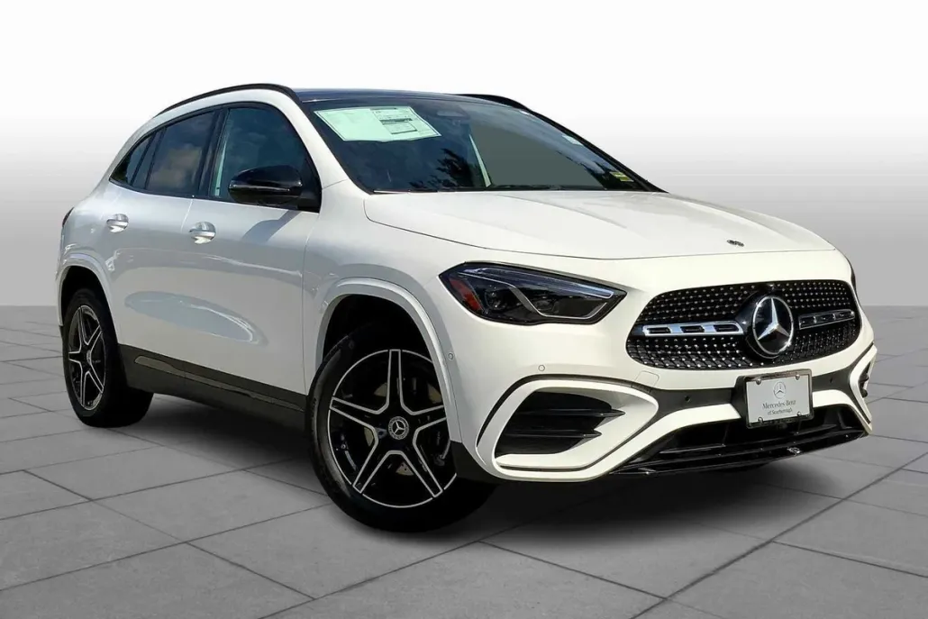 2026 Mercedes Benz GLA 250 4MATIC photo 1