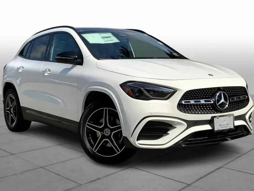 2026 Mercedes Benz GLA 250 4MATIC photo 1