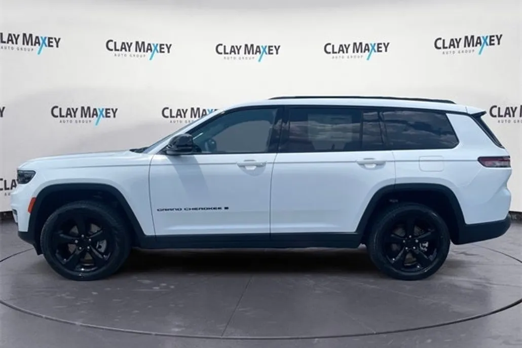 2025 Jeep Grand Cherokee Limited photo 1