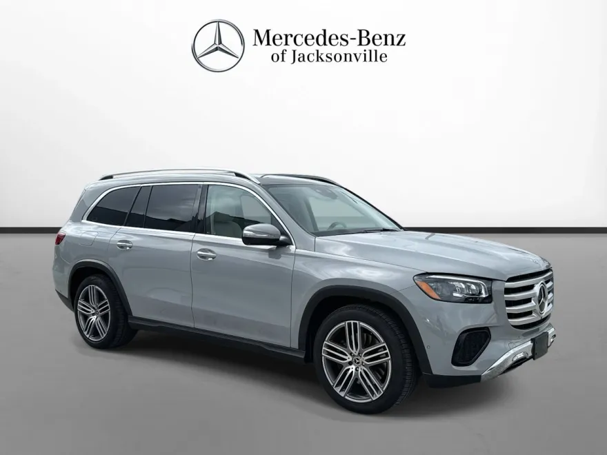 2024 Mercedes Benz GLS 450 4MATIC photo 1