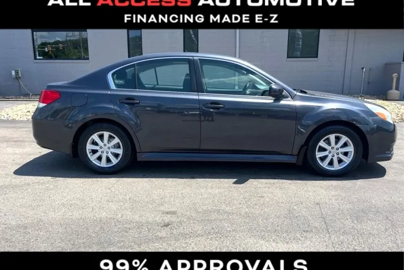 2011 Subaru Legacy 2.5i photo 1