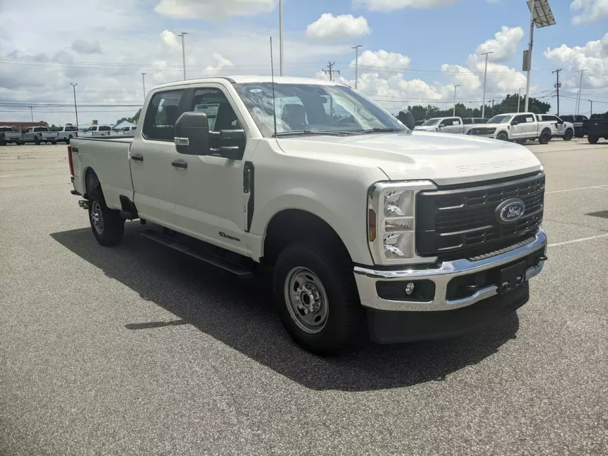 2025 Ford F-350 XL photo 1