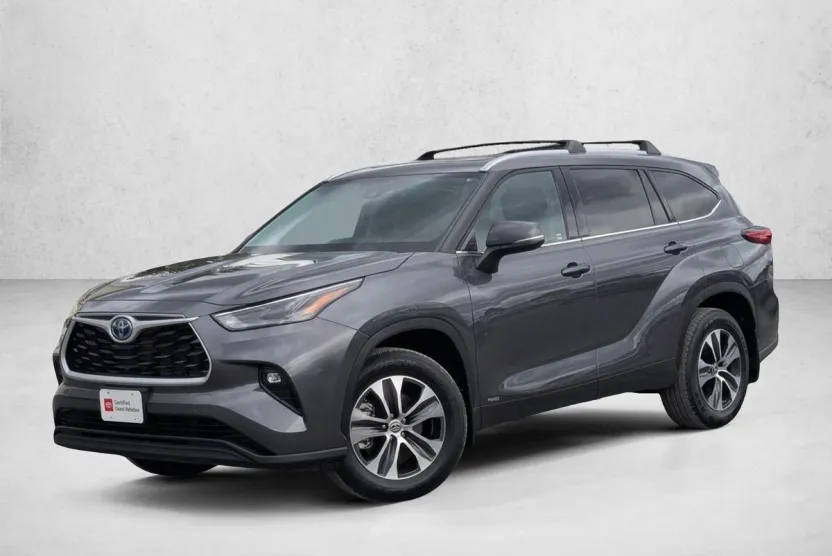 2022 Toyota Highlander Hybrid XLE photo 1