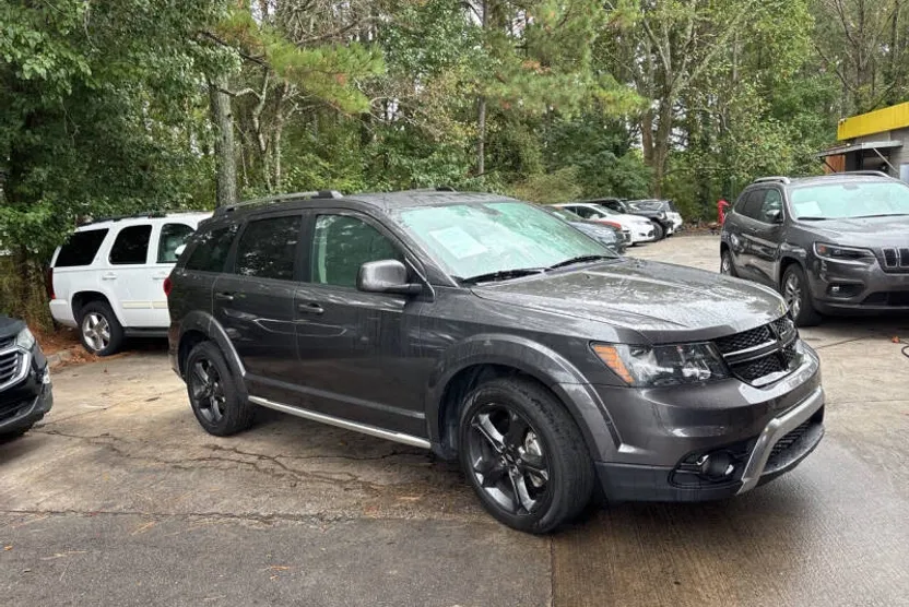 2020 Dodge Journey Crossroad photo 1