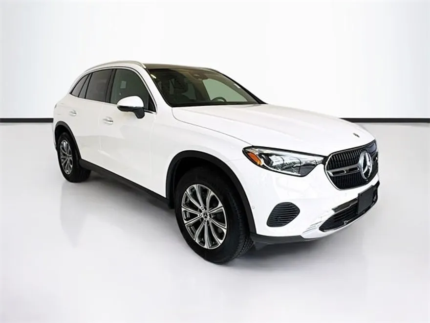 2025 Mercedes Benz GLC 300 4MATIC photo 1
