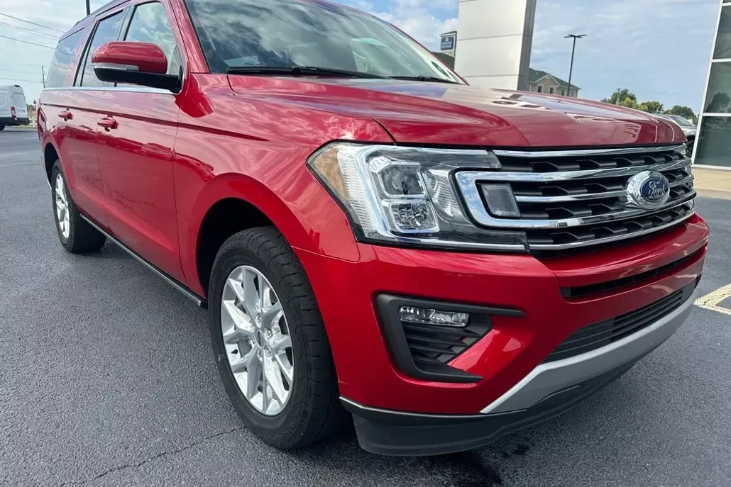 2020 Ford Expedition MAX XLT photo 1