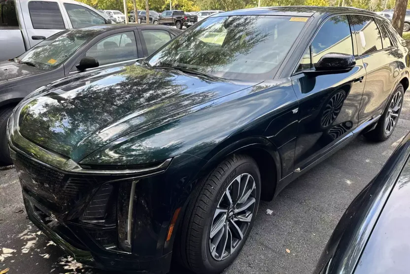 2024 Cadillac Lyriq Sport photo 1