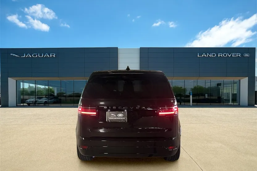 2025 Land Rover Discovery SE photo 1