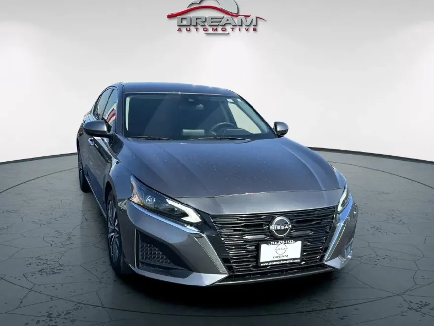 2023 Nissan Altima 2.5 SV photo 1
