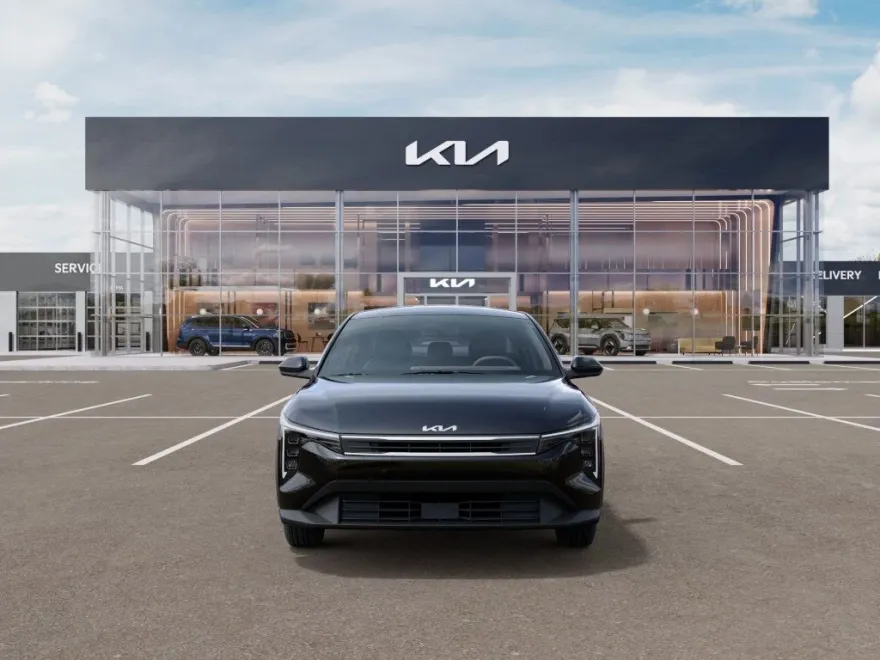 2025 Kia K4 LXS photo 1