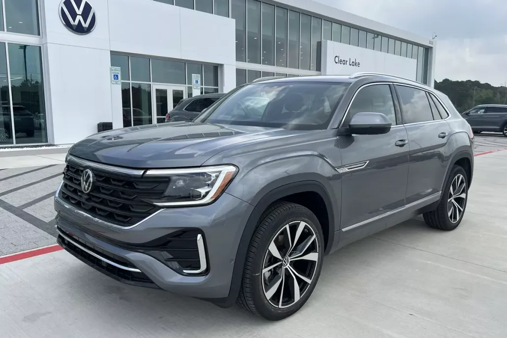 2025 Volkswagen Atlas Cross Sport SEL Premium R-Line photo 1