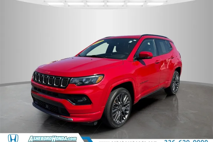2023 Jeep Compass Limited Red Edition photo 1