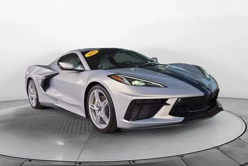 2023 Chevrolet Corvette Stingray 2LT photo 1