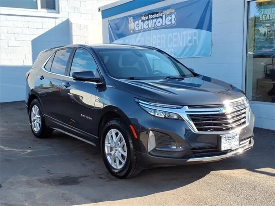 2023 Chevrolet Equinox LT photo 1