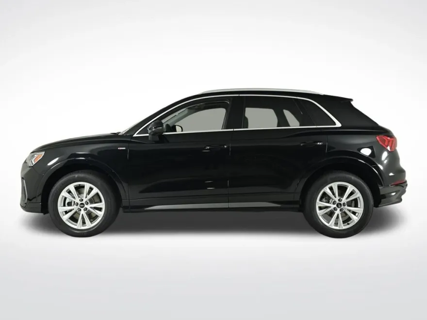 2025 Audi Q3 45 TFSI S line Premium photo 1
