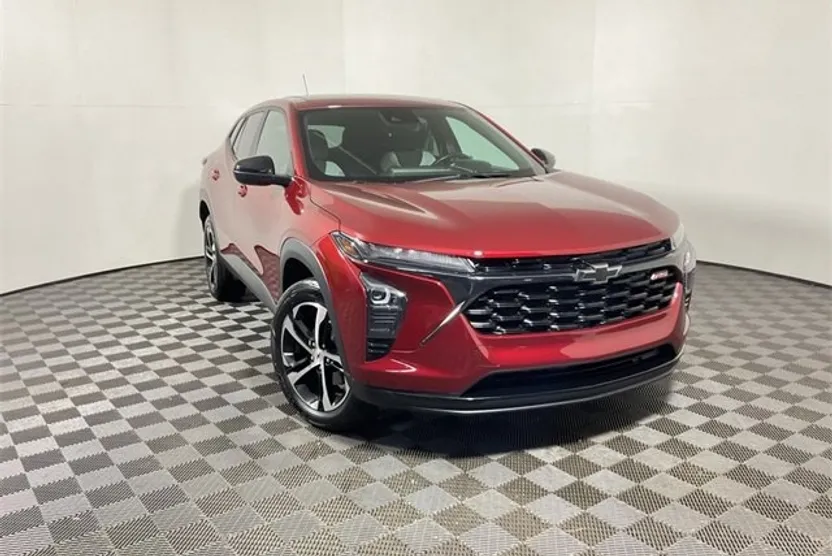 2024 Chevrolet Trax photo 1