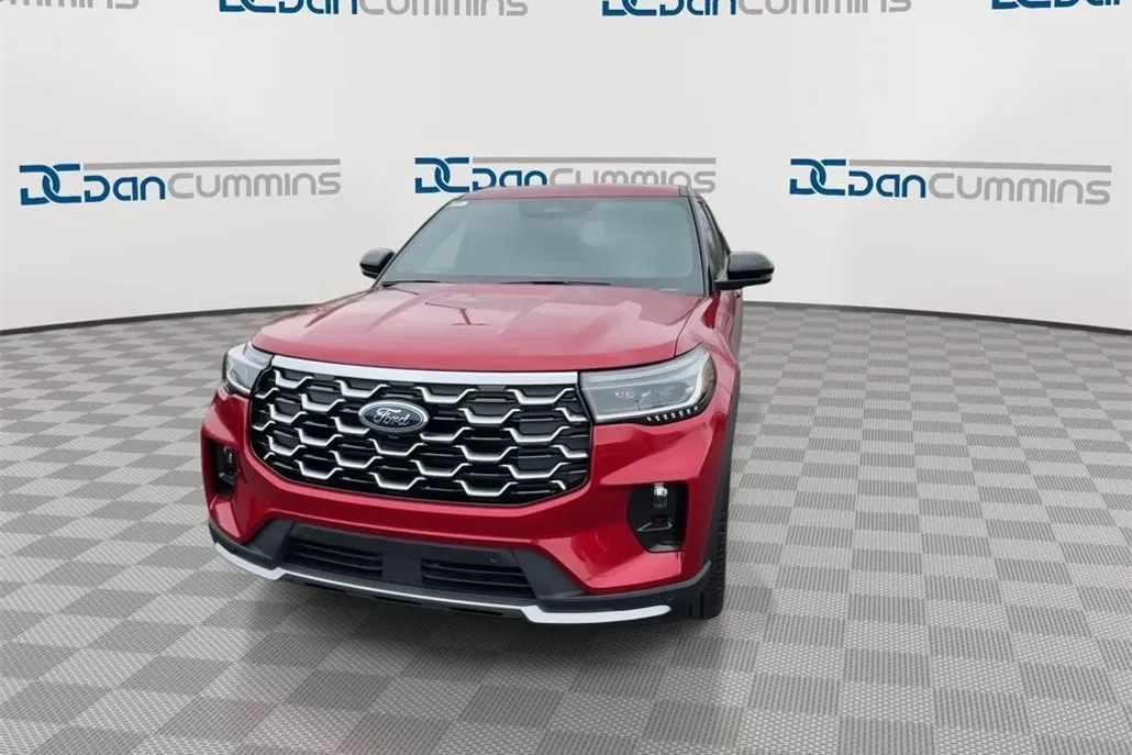2025 Ford Explorer Platinum photo 1