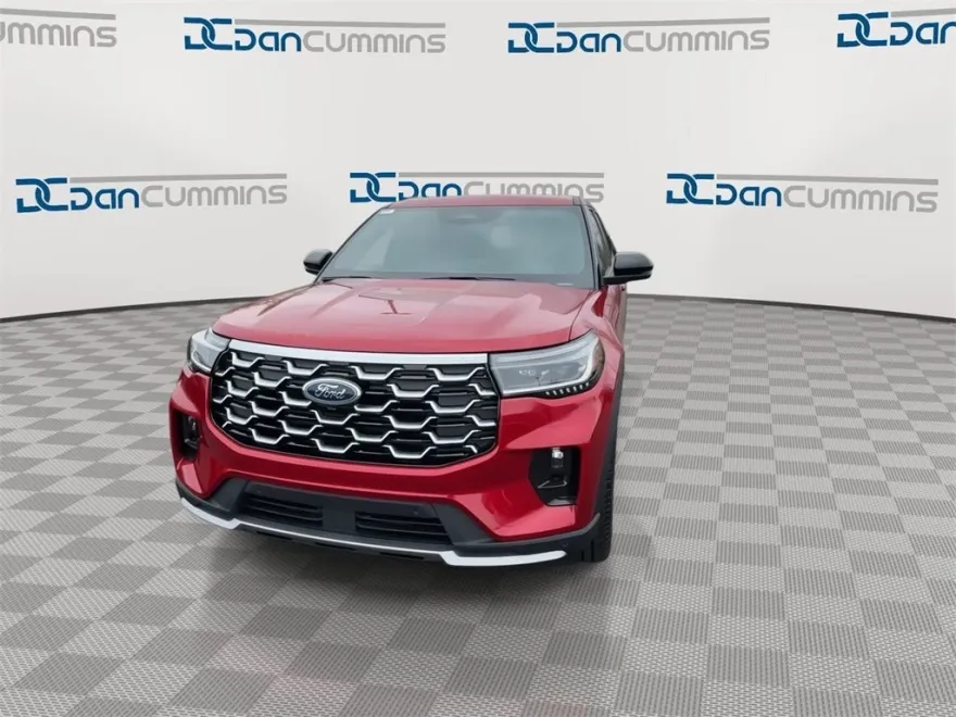 2025 Ford Explorer Platinum photo 1